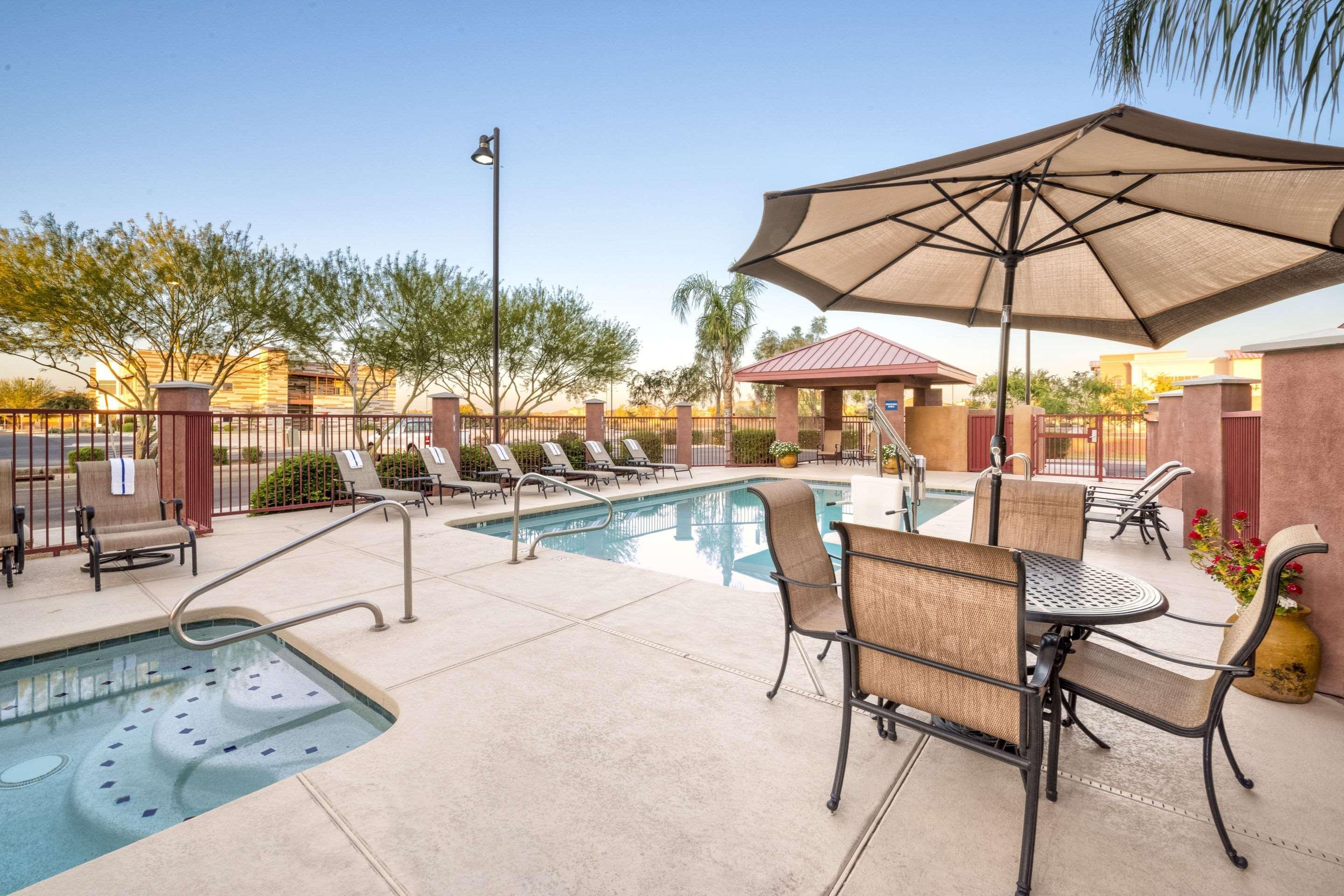 Comfort Suites Goodyear-West Phoenix Exterior photo